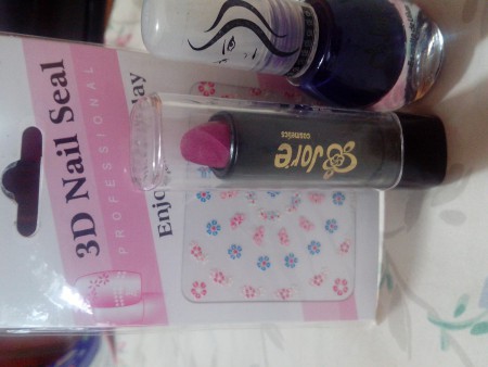 Puedes añadir la descripción  3 ESMALTES+PETALOS QUITA-ESMALTE TODO POR 1350