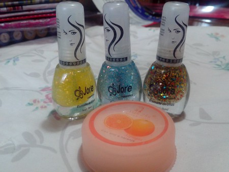  3 ESMALTES+PETALOS QUITA-ESMALTE TODO POR 1350